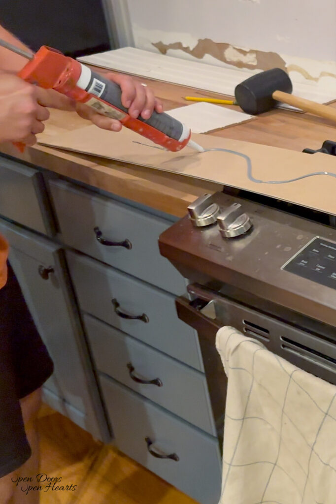 How to Install Beadboard Backsplash in the Kitchen | Cottage Charm ...